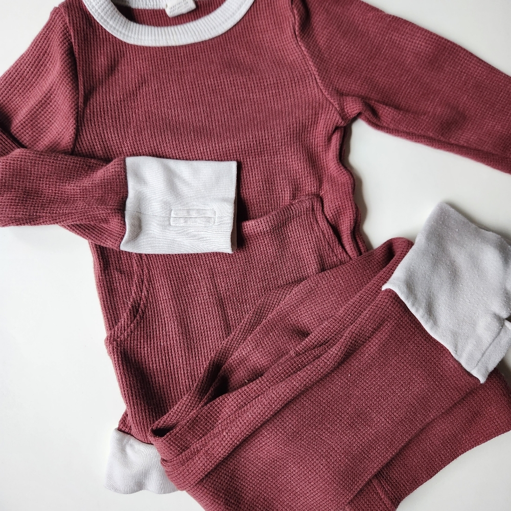 Goumi Pj's